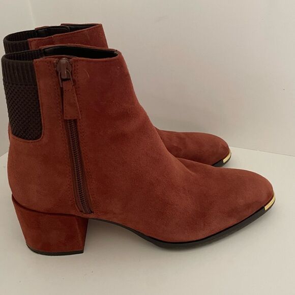 Cole Haan Grand Ambition Suede Ankle Boots in Rust Size 5.5B - Picture 1 of 9